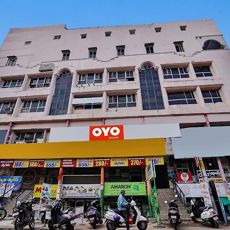 OYO 84911 Sai Krishna Paradise Vijayawada Bagian luar foto