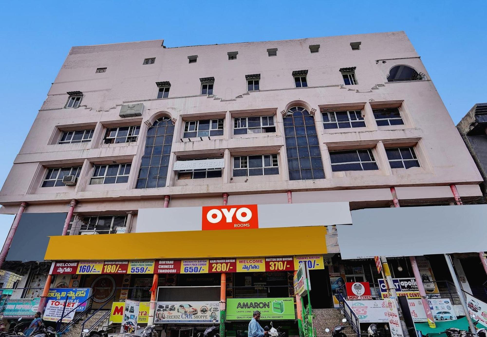 OYO 84911 Sai Krishna Paradise Vijayawada Bagian luar foto