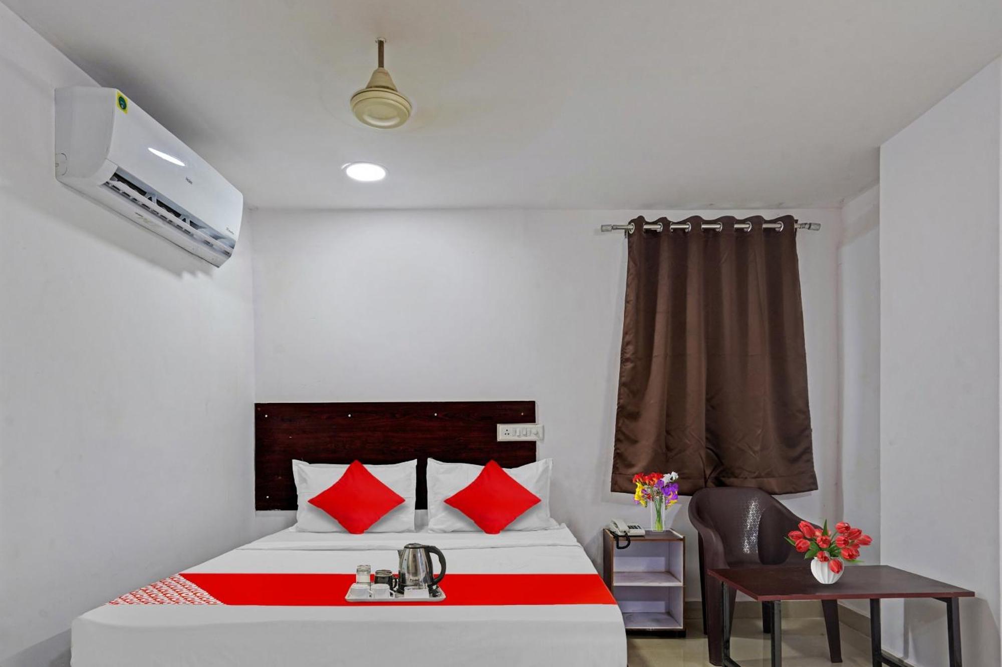 OYO 84911 Sai Krishna Paradise Vijayawada Bagian luar foto