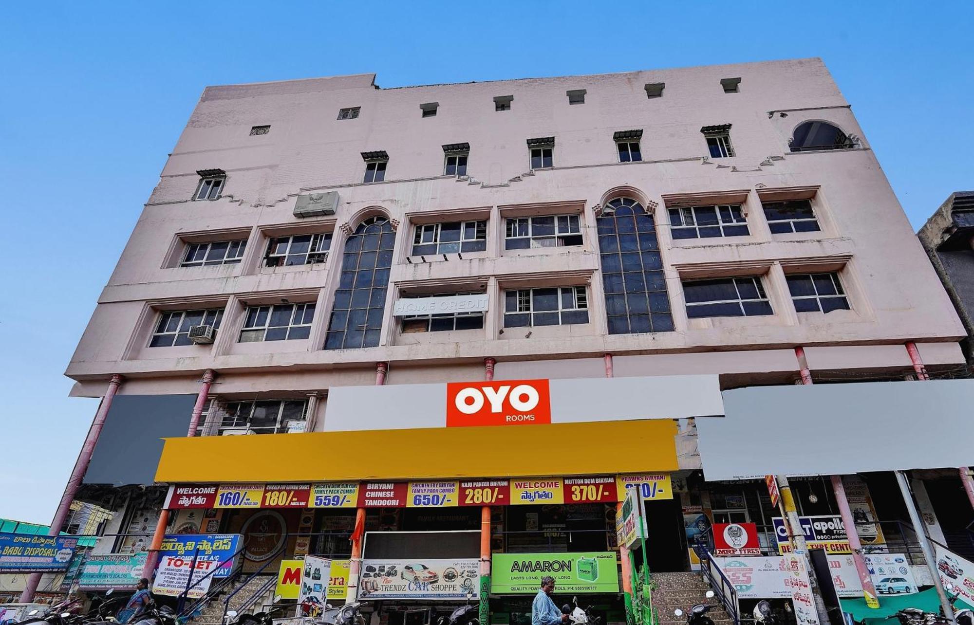 OYO 84911 Sai Krishna Paradise Vijayawada Bagian luar foto