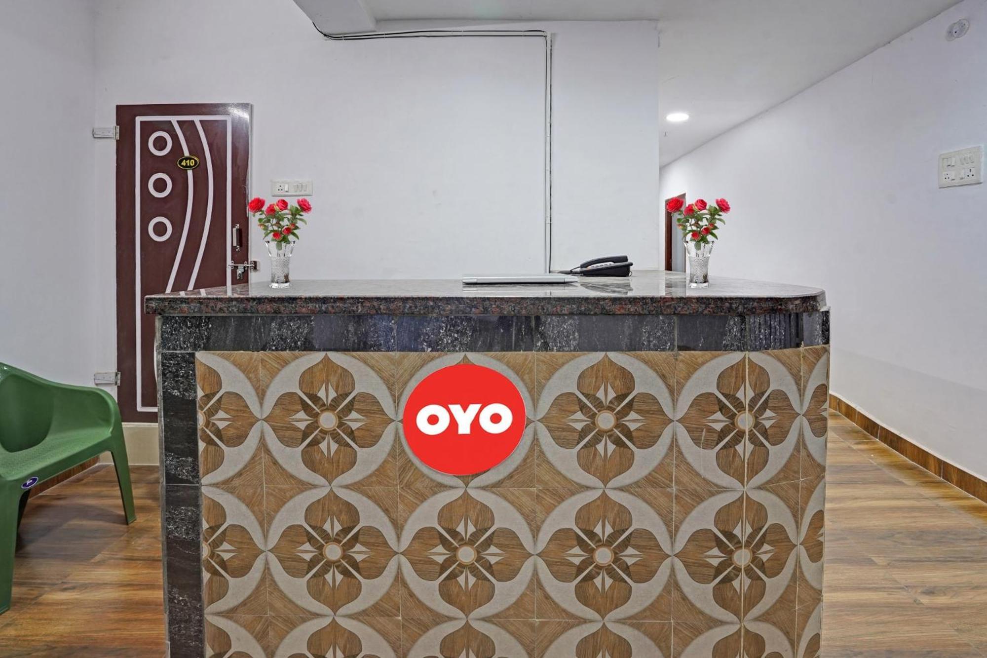 OYO 84911 Sai Krishna Paradise Vijayawada Bagian luar foto