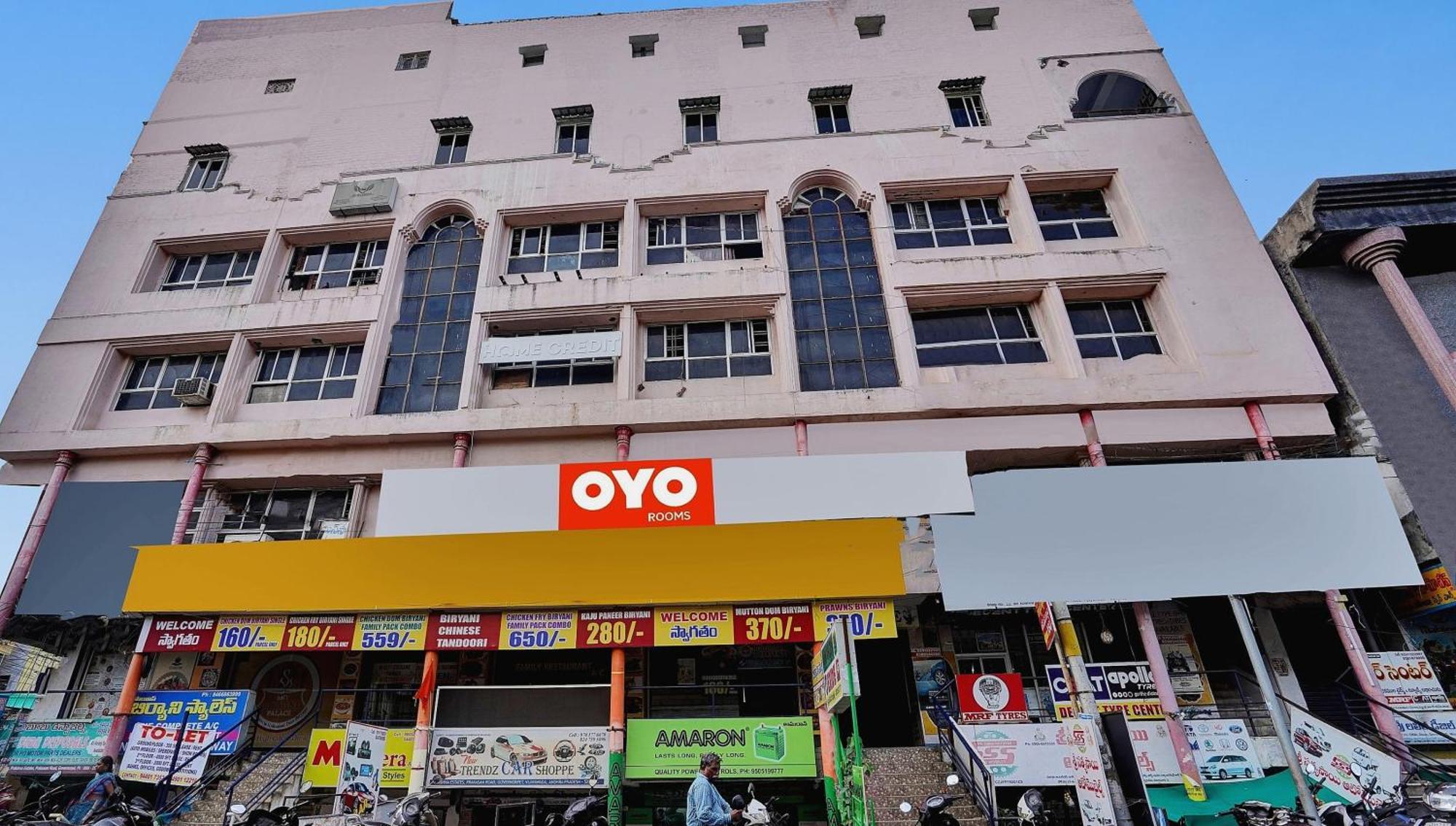 OYO 84911 Sai Krishna Paradise Vijayawada Bagian luar foto